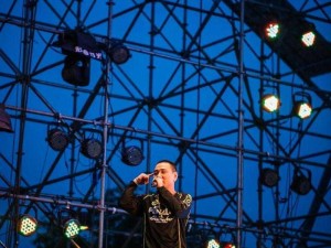 潮水 rapper 的音乐风格有哪些特点？如何欣赏潮水 rapper 的音乐？